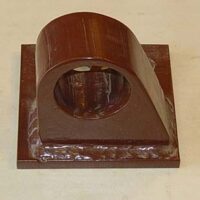 bracket, R/H - F93982